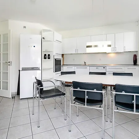 Apartment Xxiv *
