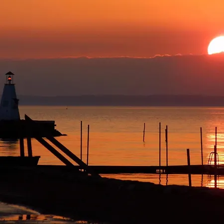 Apartamento 8 Person On A In *