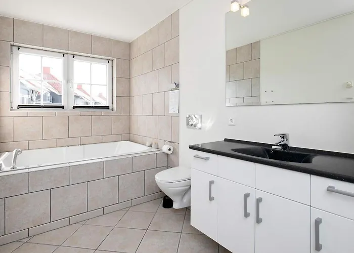 Apartamento 8 Person On A In