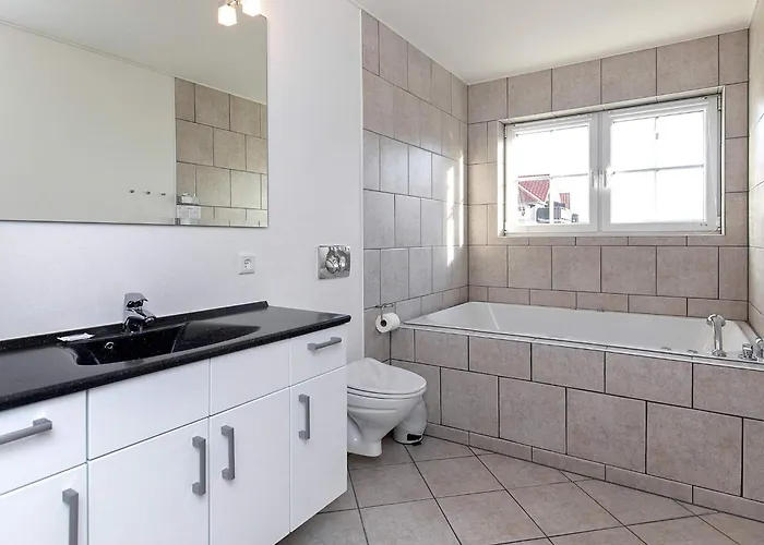 8 Person On A In Apartamento *